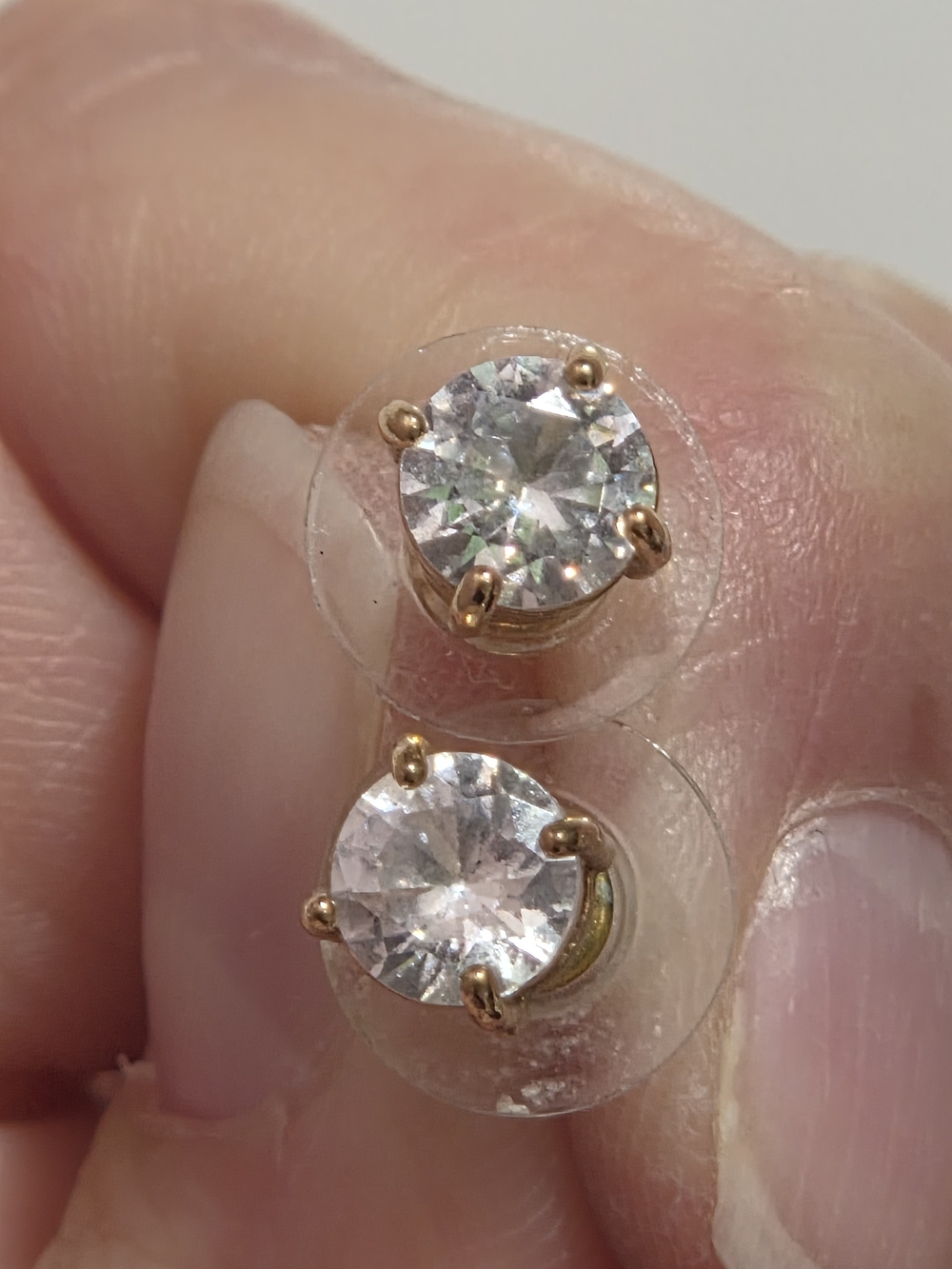 Classic Round Clear Crystal Stud Earrings in Gold